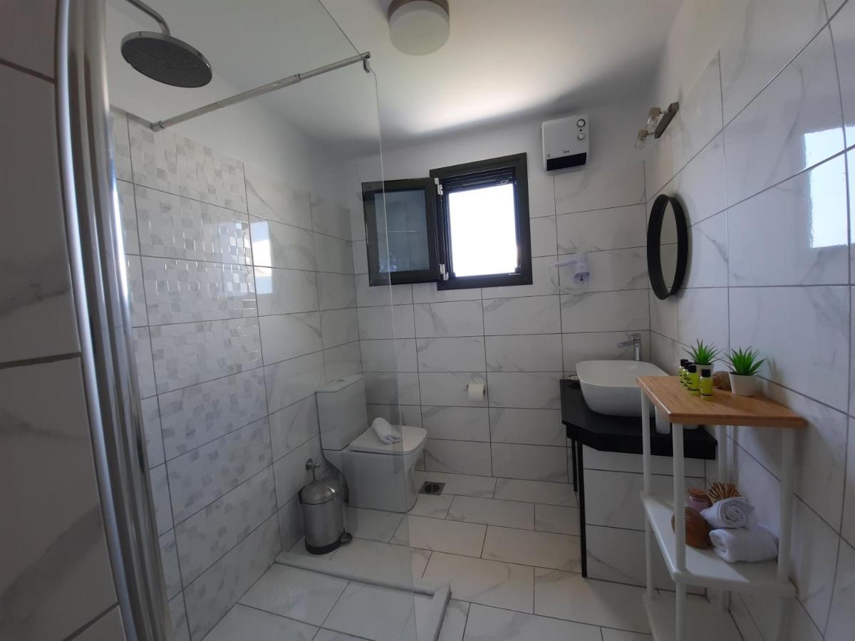 Freesia Grand Sea View Residence Свороната Экстерьер фото