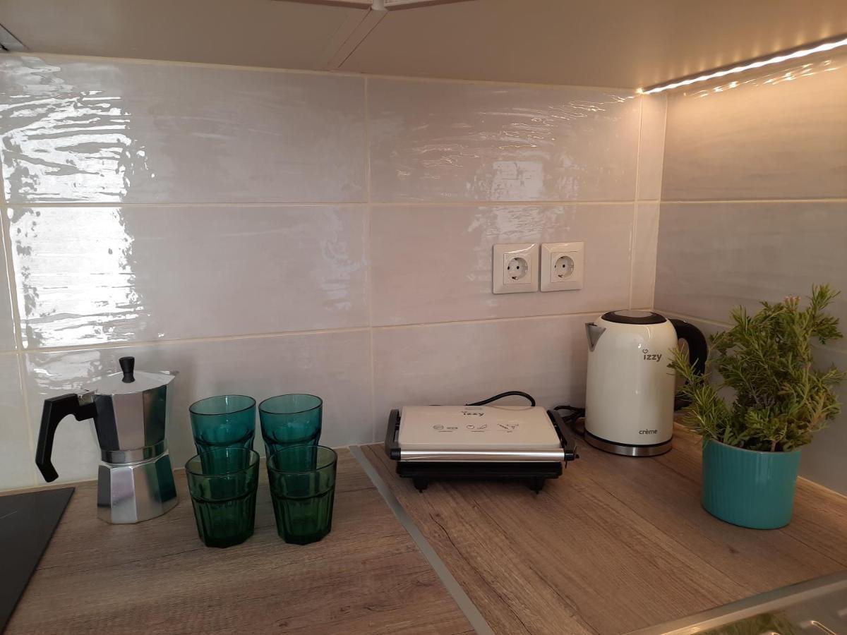 Freesia Grand Sea View Residence Свороната Экстерьер фото