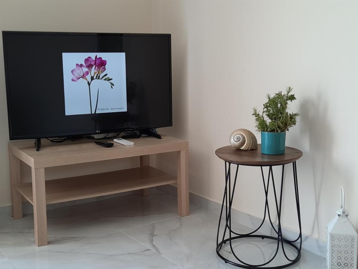 Freesia Grand Sea View Residence Свороната Экстерьер фото