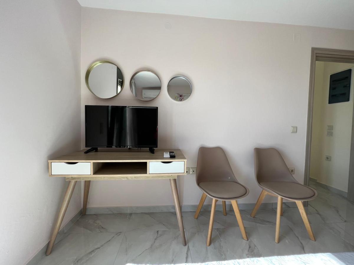 Freesia Grand Sea View Residence Свороната Экстерьер фото